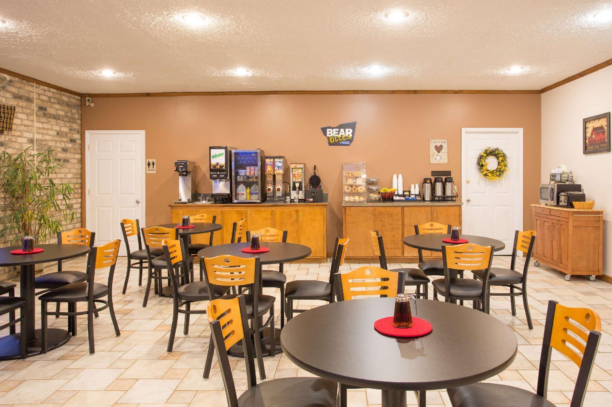 Travelodge By Wyndham Wytheville Bagian luar foto