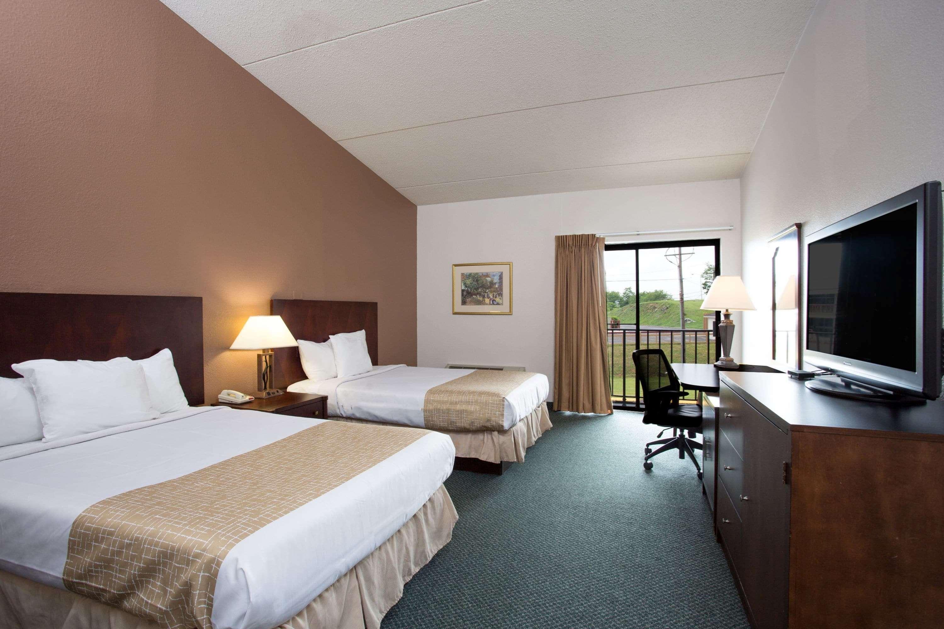 Travelodge By Wyndham Wytheville Bagian luar foto