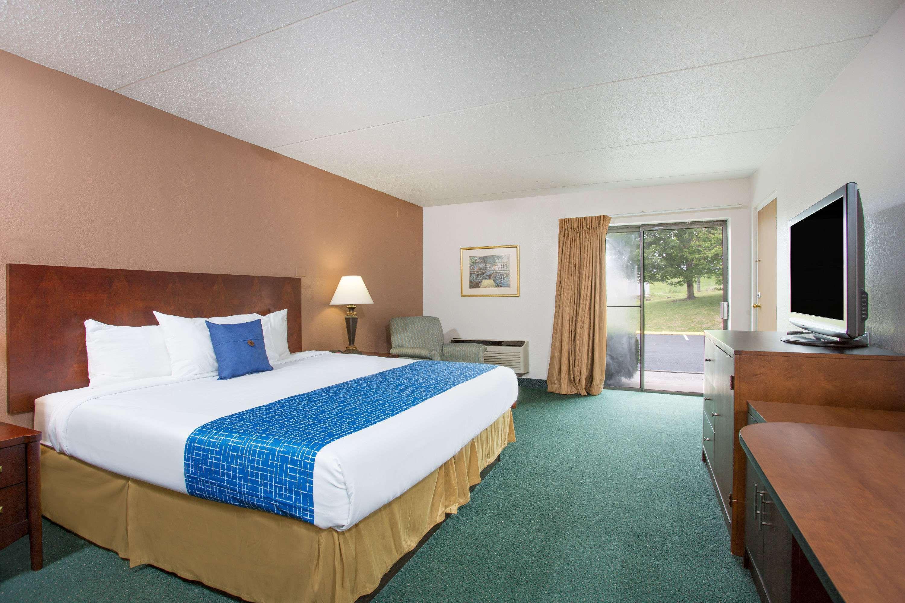 Travelodge By Wyndham Wytheville Bagian luar foto