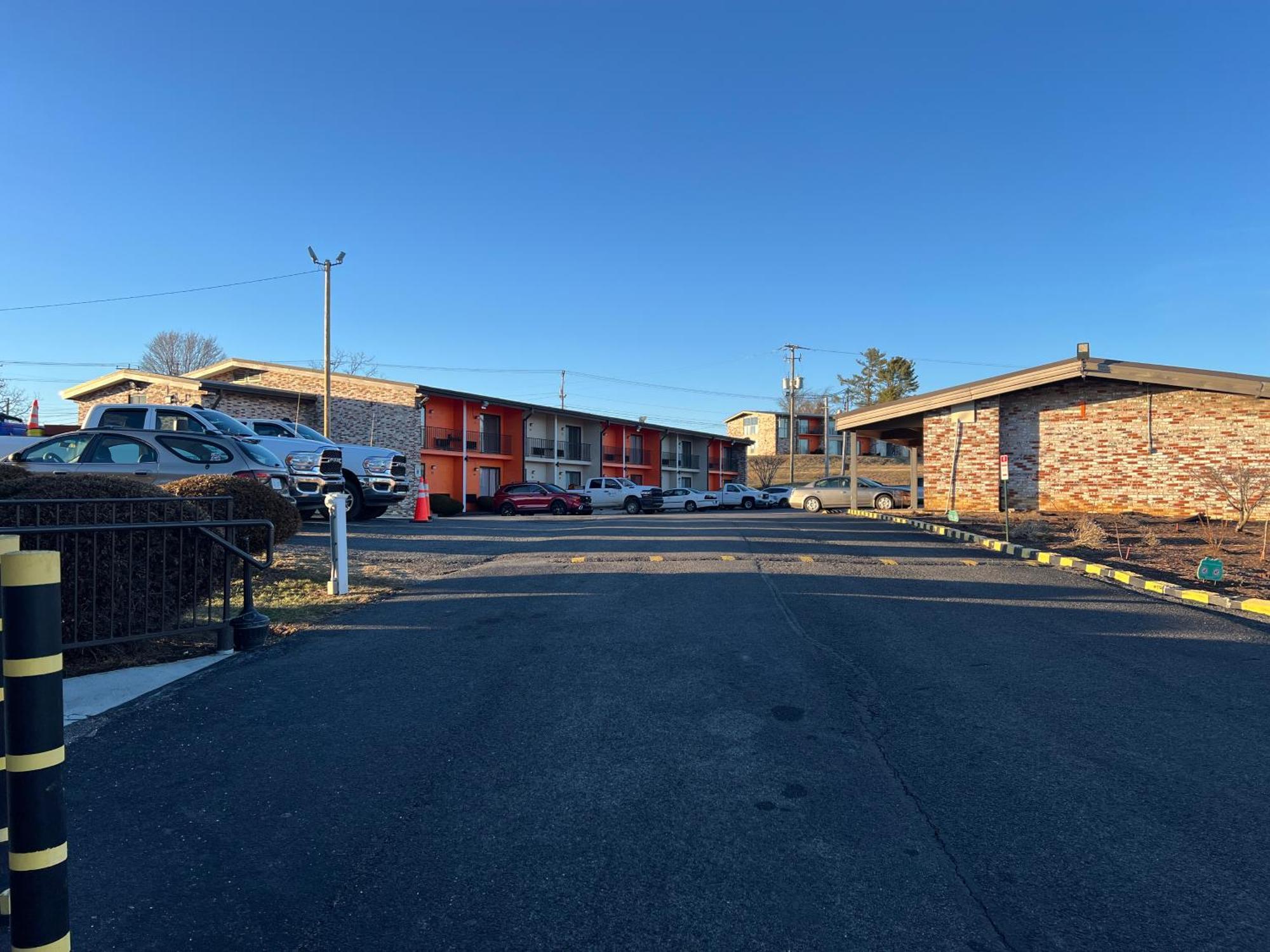 Travelodge By Wyndham Wytheville Bagian luar foto